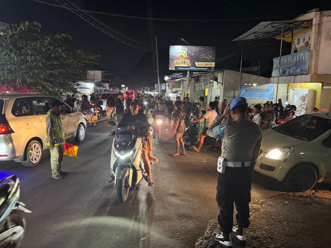 Pengamanan Nyongkolan Sukses, Kapolsek Lingsar Ajak Warga Lebih Tertib di Jalan