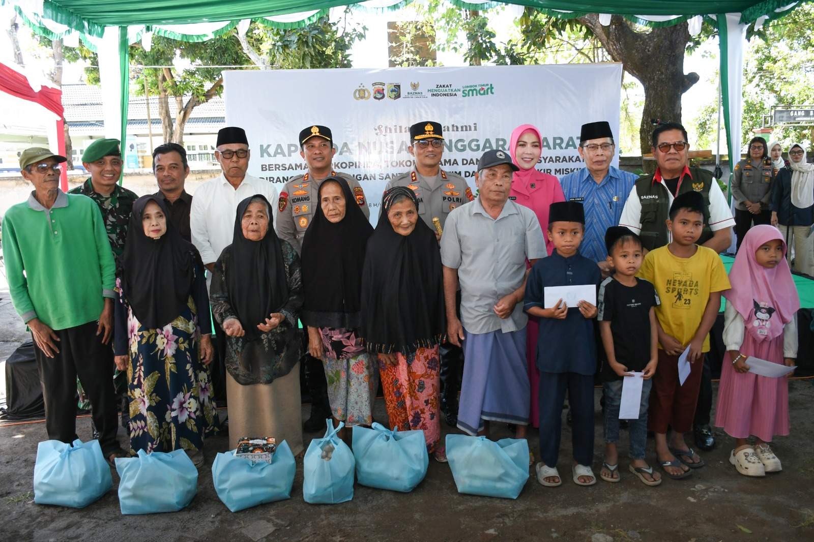 Silaturahmi ke Lombok Timur, Kapolda NTB Gandeng Pemda Lotim Santuni Orangtua Jompo dan Anak Yatim Piatu